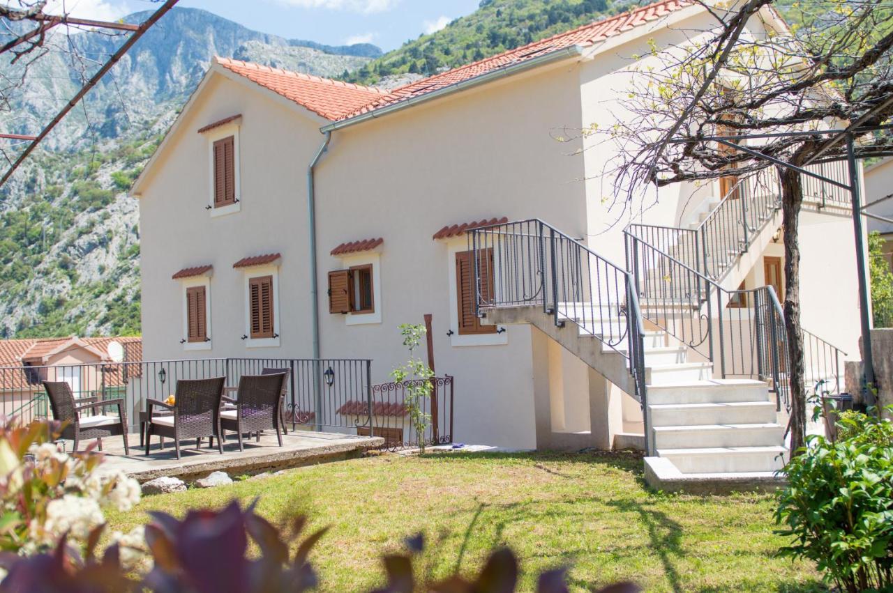 Apartments Mezini 11 Kotor Exteriör bild