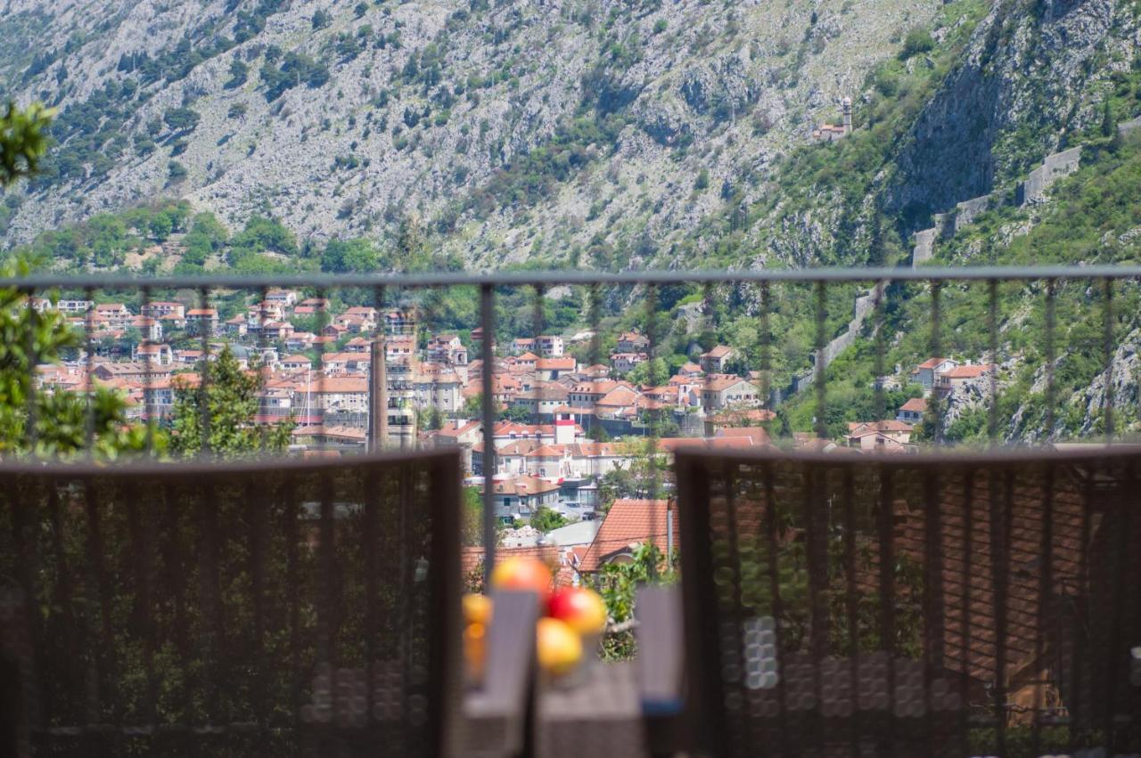 Apartments Mezini 11 Kotor Exteriör bild