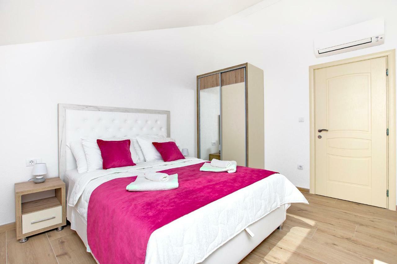 Apartments Mezini 11 Kotor Exteriör bild