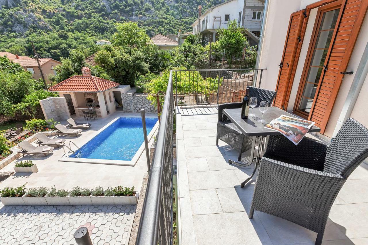 Apartments Mezini 11 Kotor Exteriör bild