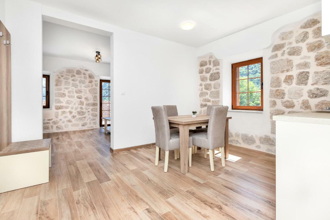 Apartments Mezini 11 Kotor Exteriör bild