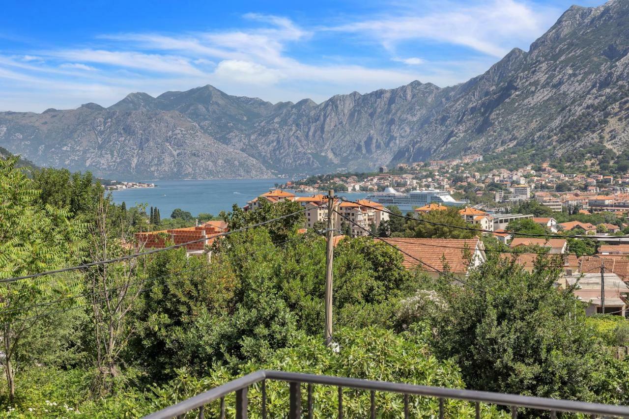 Apartments Mezini 11 Kotor Exteriör bild