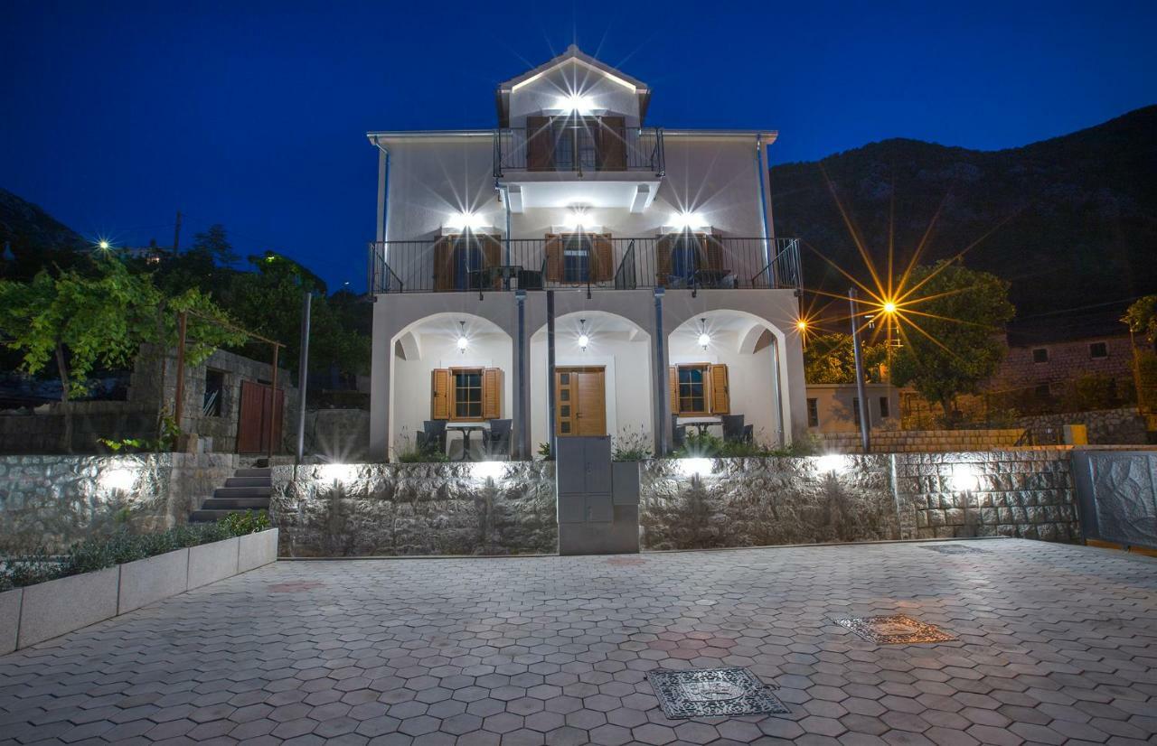 Apartments Mezini 11 Kotor Exteriör bild